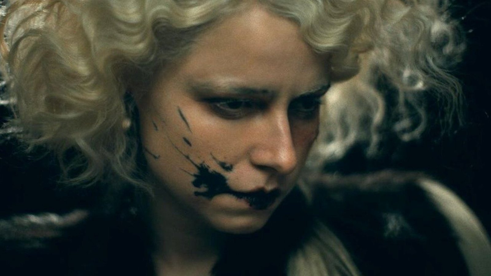 Jovem Sherlock, DTF St. Louis e mais! Os lançamentos de filmes e séries da semana (01/03)