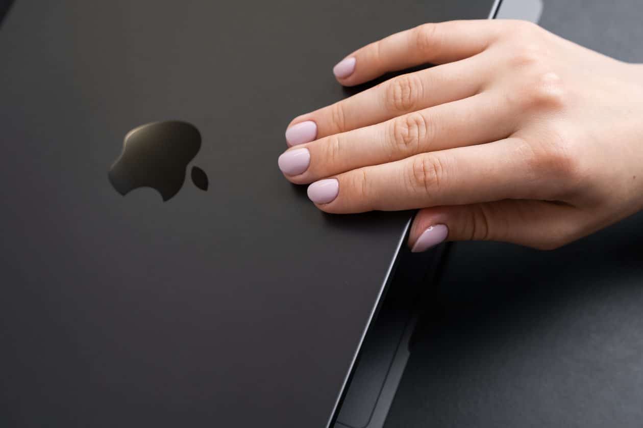 Assim como nos EUA, novos MacBooks Air e Pro ficam mais caros no Brasil