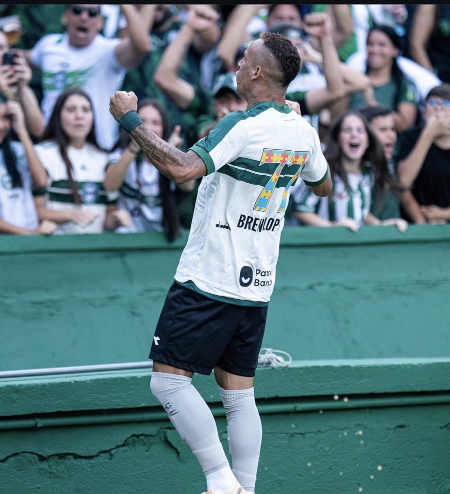 Coritiba reage na Série A, vence o Atlético-MG e encosta no G-5