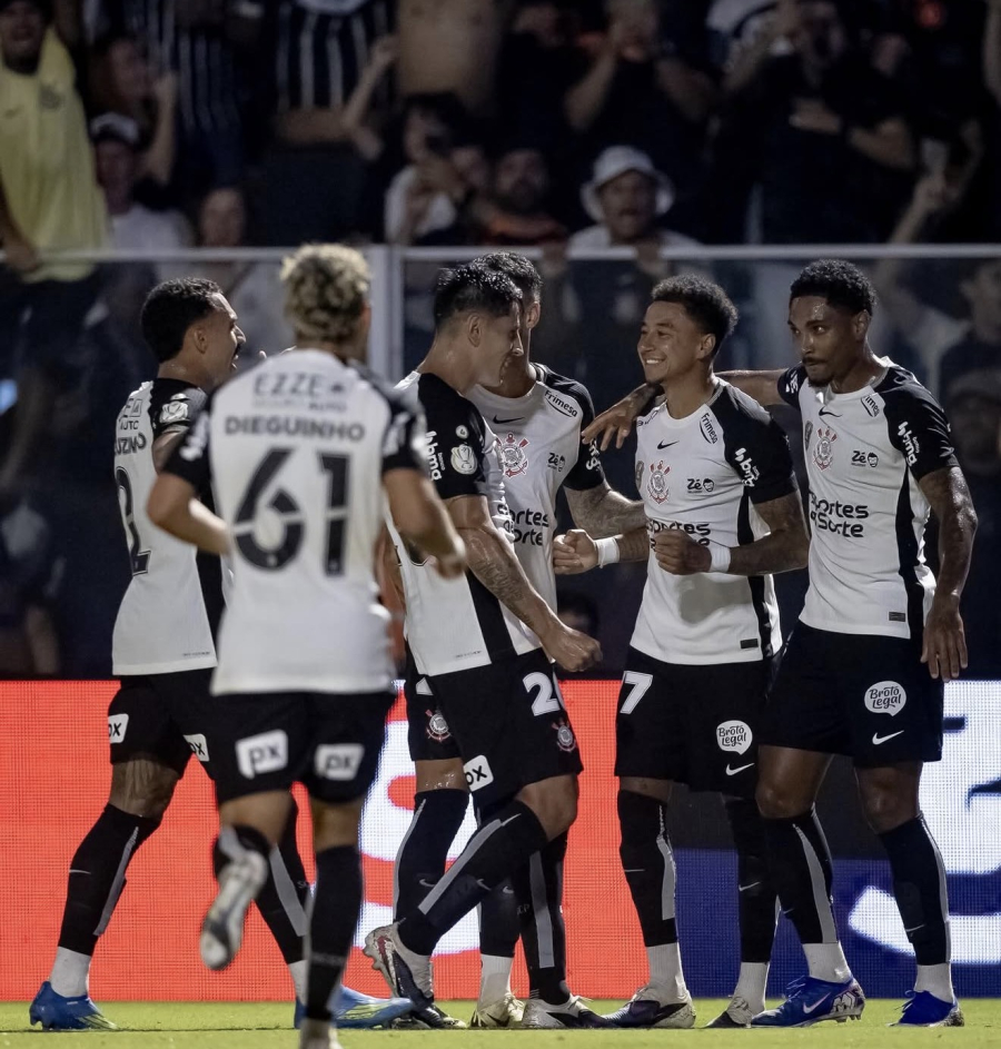 Corinthians vence fora de casa e larga na frente na Copa do Brasil