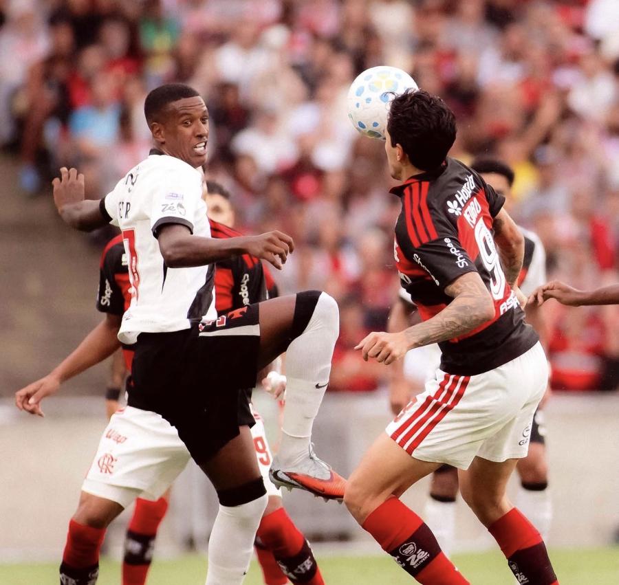 Clássico eletrizante: Vasco busca empate nos acréscimos e frustra o Flamengo no Maracanã