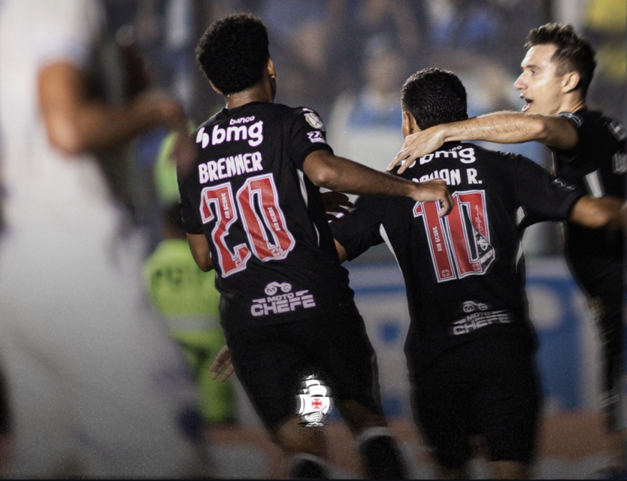 Vasco da Gama segura reação do Paysandu e avança às oitavas da Copa do Brasil