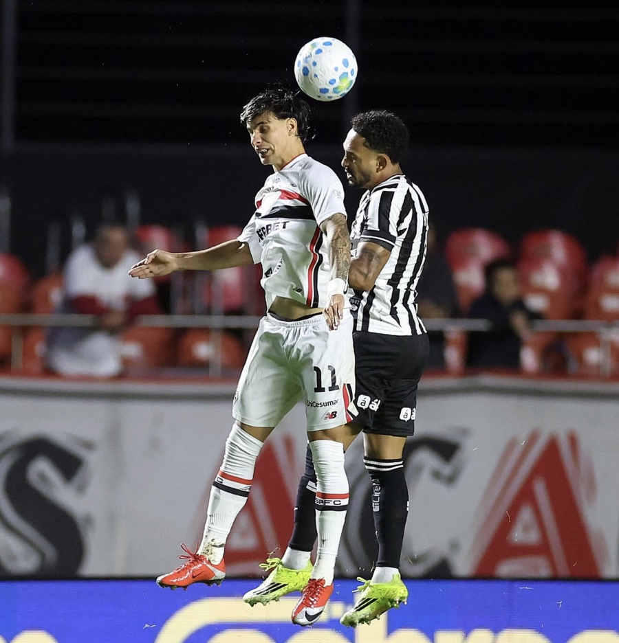 São Paulo cede empate no fim e amplia sequência sem vitórias no Brasileirão