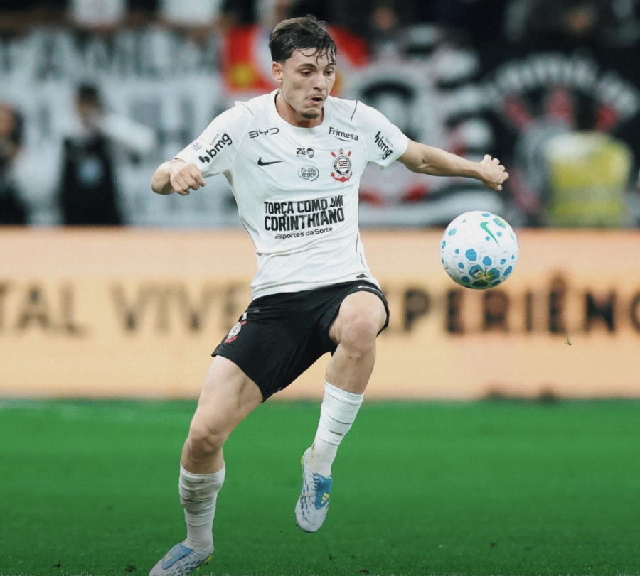 Corinthians vence o Atlético-MG no fim e ganha fôlego contra o Z-4
