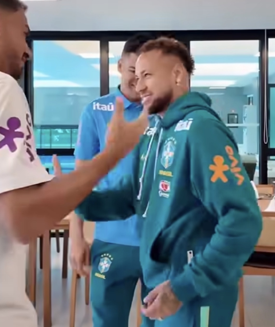 Neymar chega de helicóptero e Seleção inicia preparação para a Copa de 2026