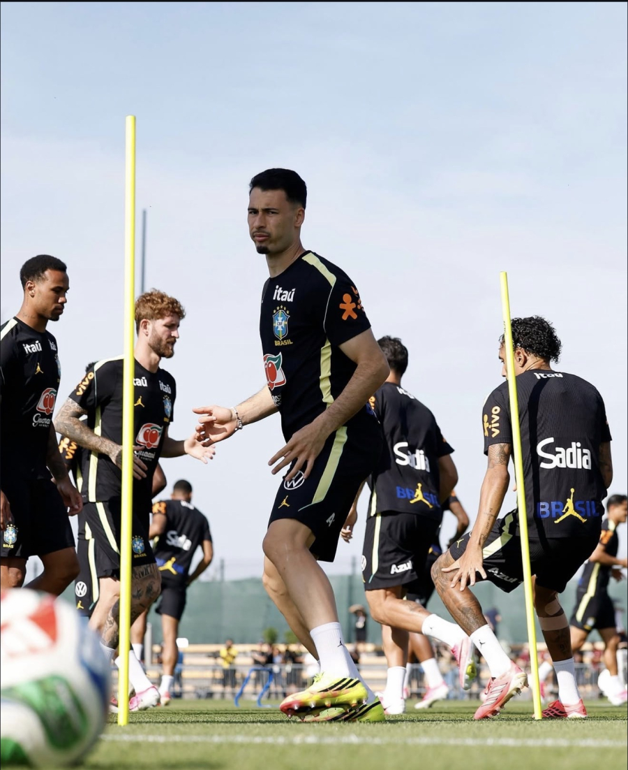 Brasil entra na reta final da preparação e Ancelotti esboça nova formação para encarar o Egito