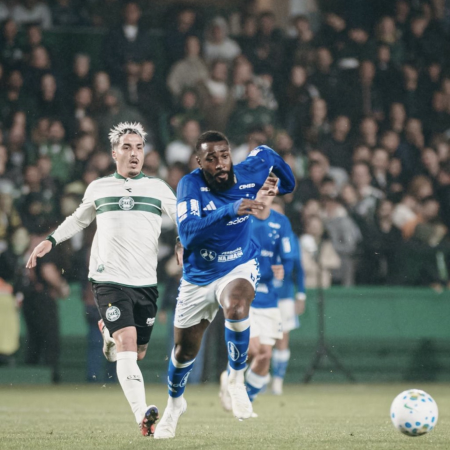 Coritiba voltam a jogar contra um mesmo adversário: a Chapecoense. A Raposa vai até Chapecó para o confronto de domingo, às 18h30 (de Brasília), na primeira partida pelas oitavas de final da Copa do Brasil. O Coritiva atua somente no dia 8 de agosto 