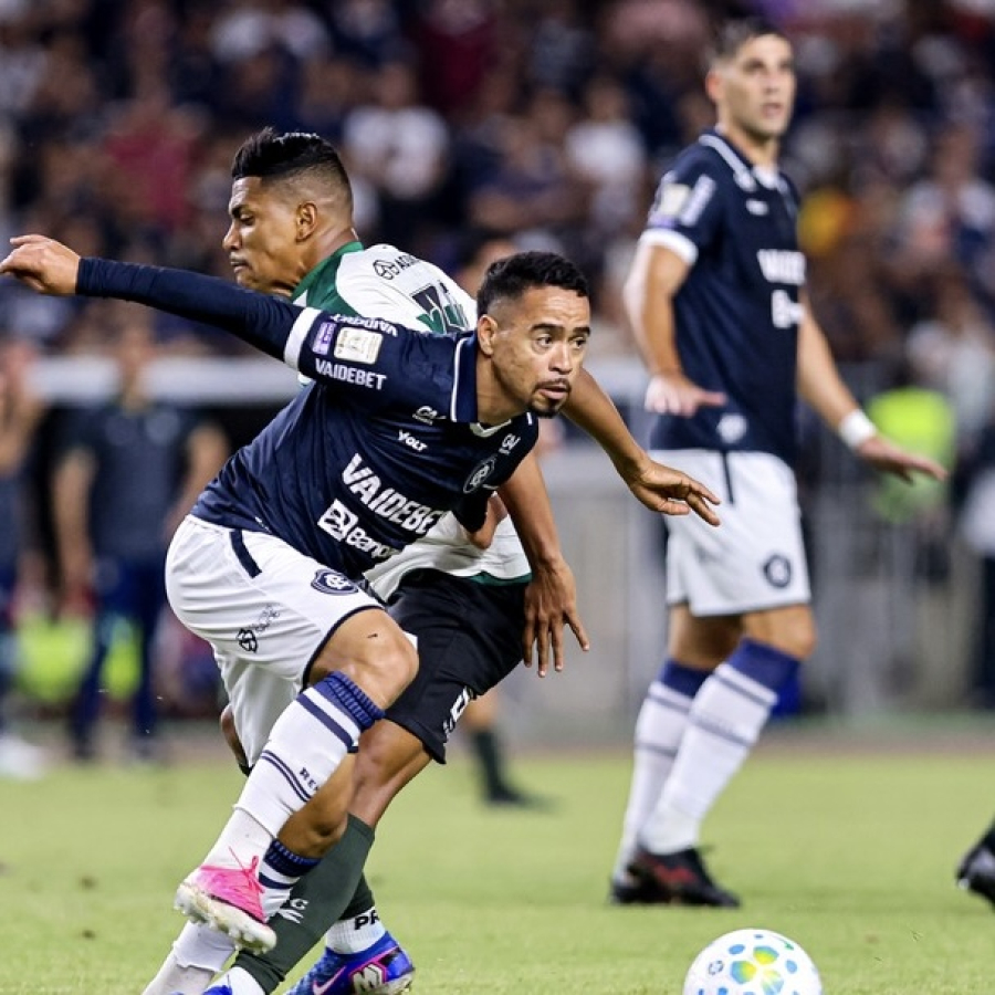 Remo sofre virada no Mangueirão e perde para o Coritiba por 3 a 2